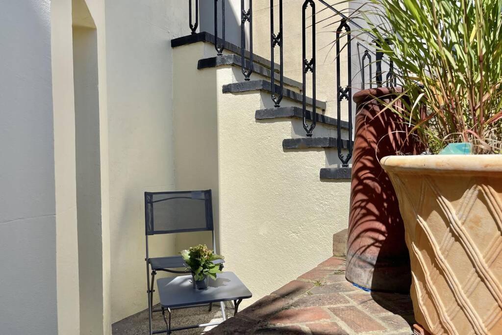 Lavender Apartment - Spacious Apartment Close To The Beach Deal Exterior foto